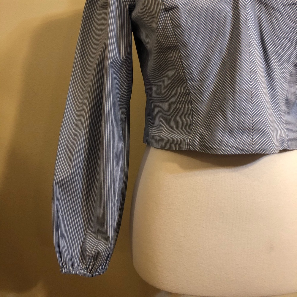 Urban Outfitters Blue Long Sleeve V Neck Crop Top - Picture 3 of 8